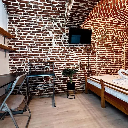 Arka Nest Studio, Near Untold Festival Appartamento